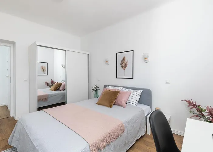 Superapart Nowolipki 23, Unwind In Urban Chic Apartament