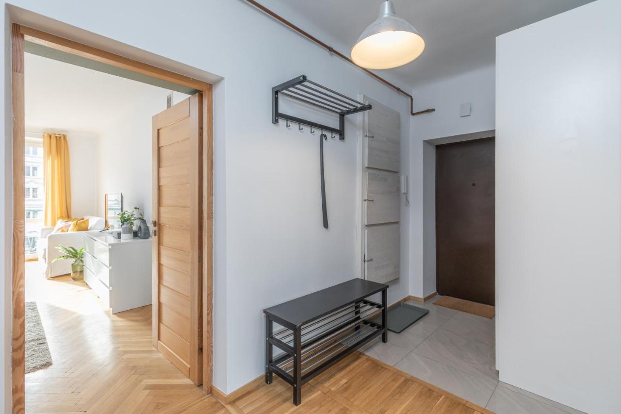 Superapart Nowolipki 23, Unwind In Urban Chic Apartment Warschau